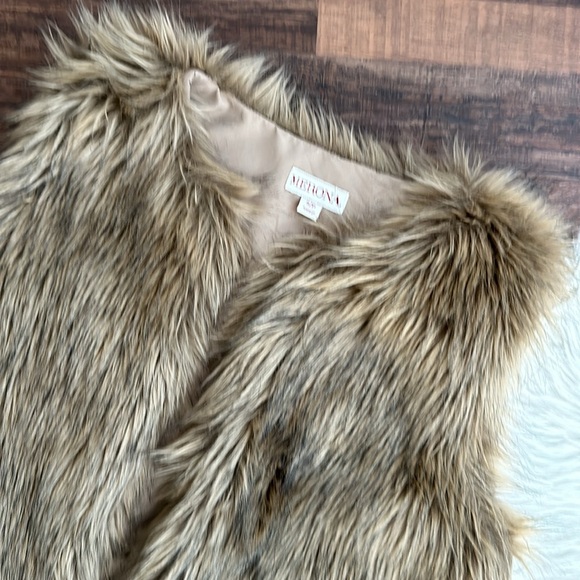 Mossimo | Faux Fur Vest  | Tan | Size S - Picture 4 of 9